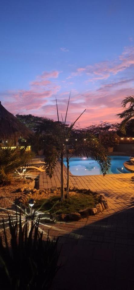 Aparthotel La Felicidad Aruba Oranjestad Esterno foto